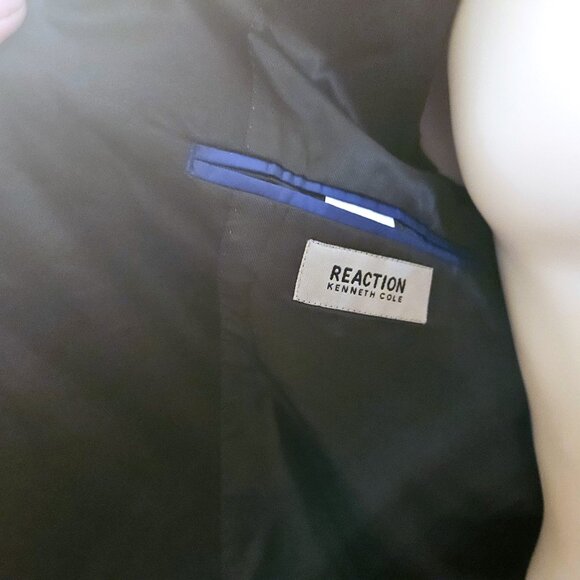 NWT Kenneth Cole Tuxedo, Formal Suit for Black Tie, 48R - Picture 8 of 10